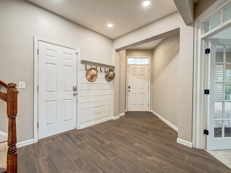 22739 Balduck Ter — Photo 2
