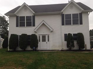 26 Baxter Rd, Edison, NJ 08817