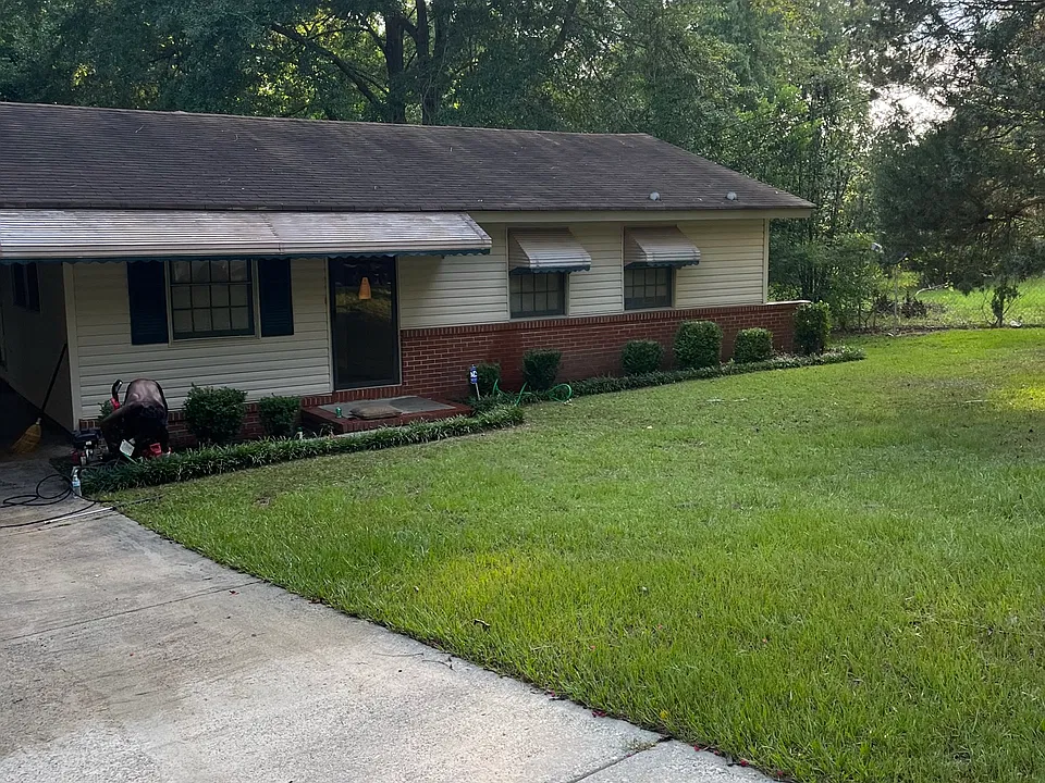 2480 S Groveland Cir