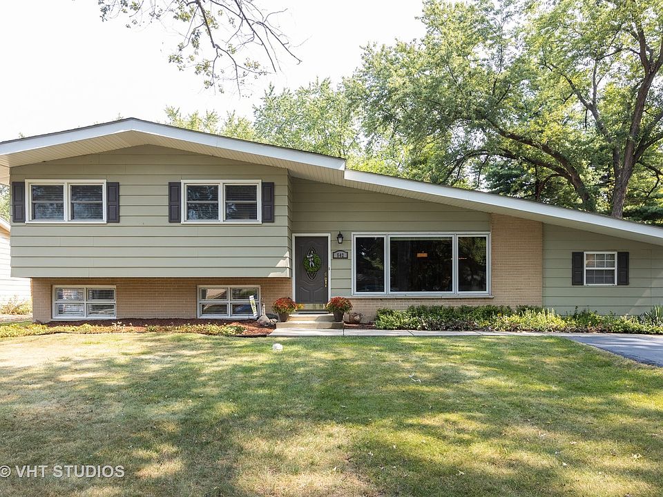 1st image of 22W542 Tamarack Dr