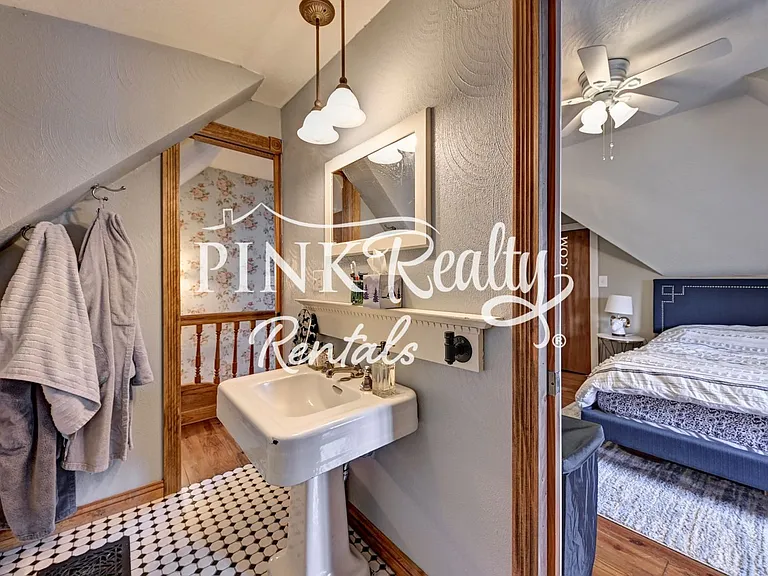 1610 W Kiowa St — Photo 37