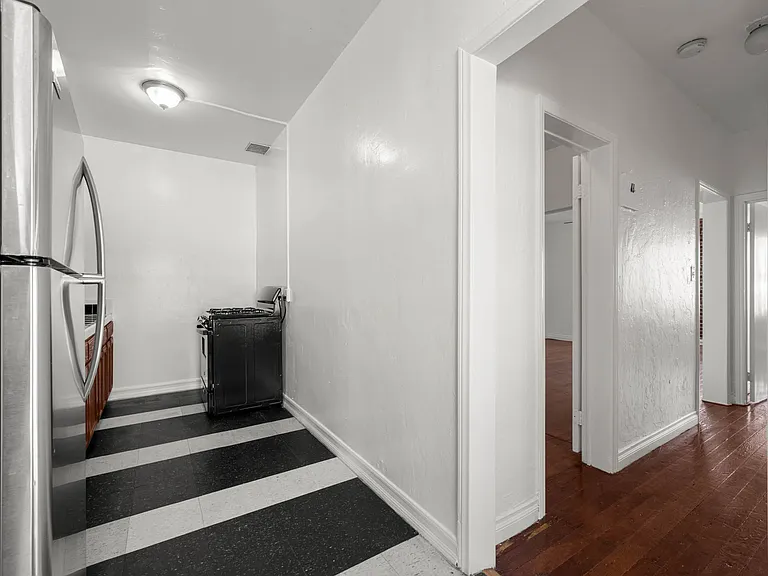 1516 N Hobart Blvd — Photo 23