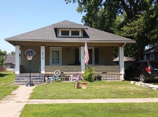 918 NW 2nd St, Abilene, KS 67410