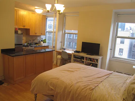 Rented by Beekman Street Realty | media 2