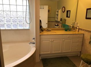 3008 W 49th Pl, Westwood, KS 66205