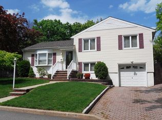 133 Berkshire Rd, Hasbrouck Heights, NJ 07604