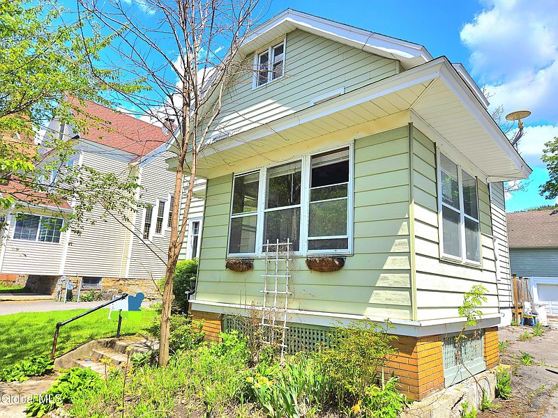 2nd image of 22 Petrie Street