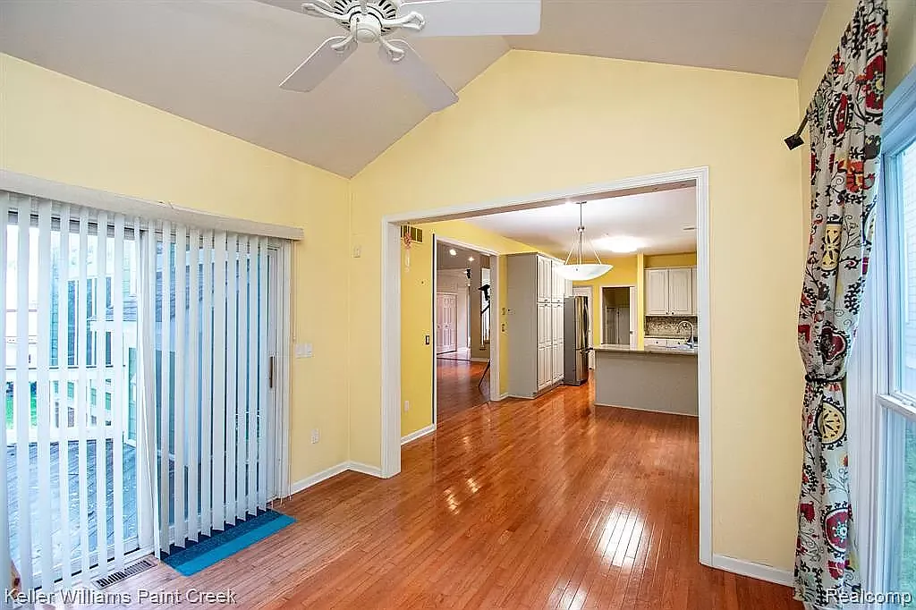 4 bed, 3107 sqft, $3,600 — Photo 2