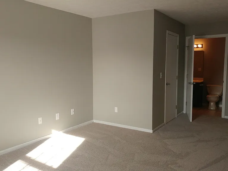 80 Bridgewater Ct — Photo 37