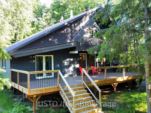 525 Waltonian Dr, Callander, ON P0H 1H0