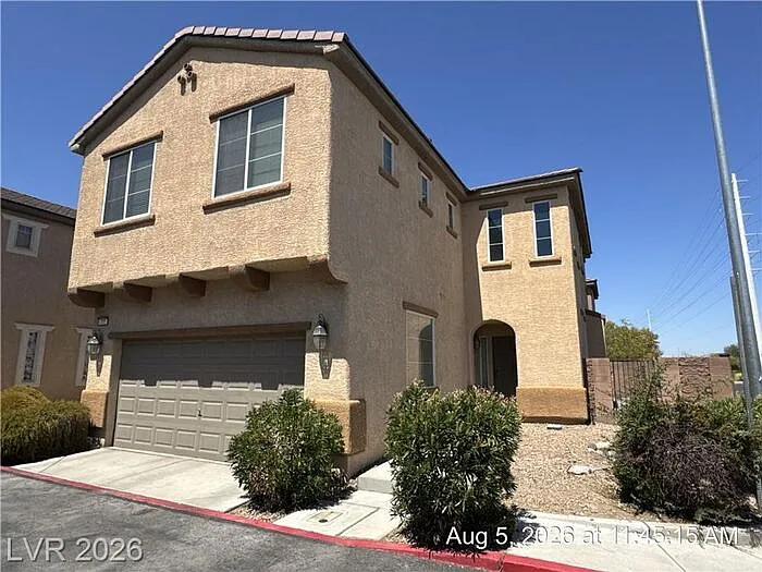 3 bed, 2.5 bath, 1915 sqft, $1,950 — Photo 3