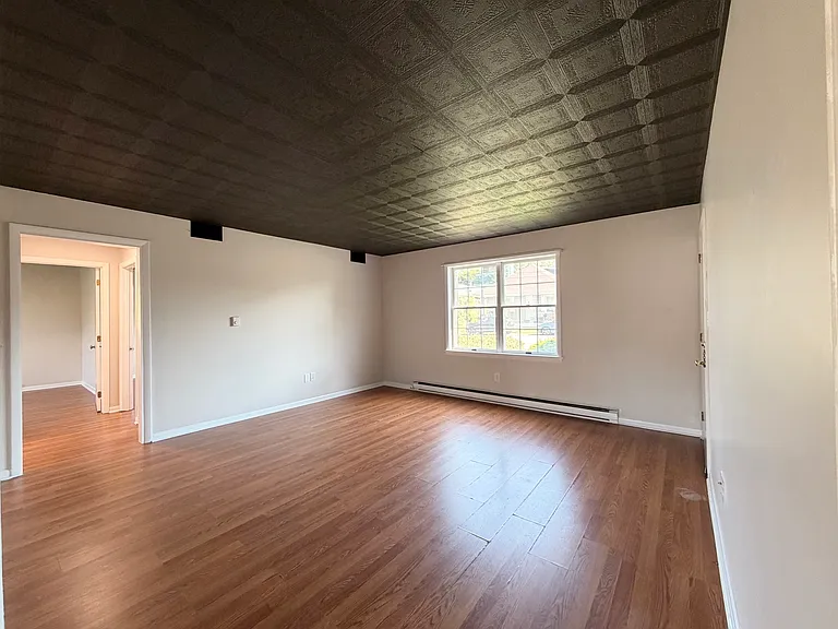 74 Horst Ave #B — Photo 4