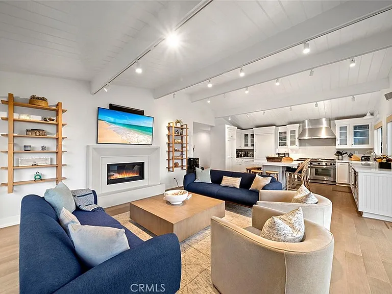 45 Emerald Bay — Photo 9