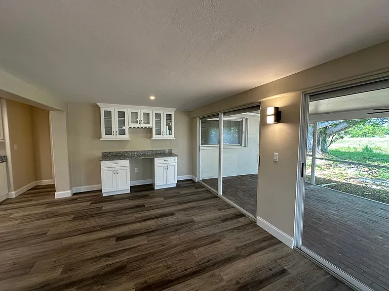 4223 SE 4th Pl — Photo 9
