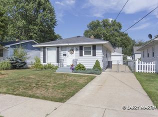 2126 Godfrey Ave SW, Wyoming, MI 49509