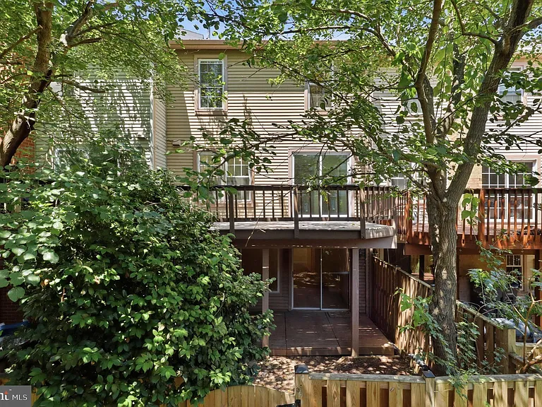 12214 Grassy Hill Ct — Photo 23