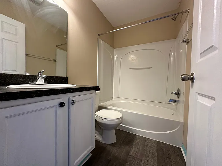 1020 Hartford Village Blvd — Photo 15
