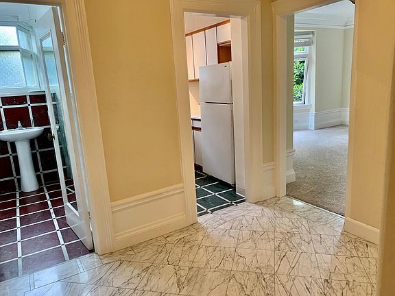 3rd image of 805 Bush St APT 102