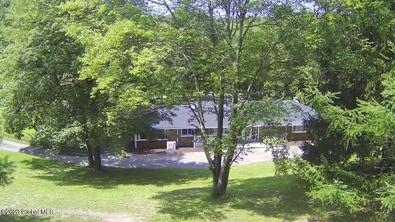 4th image of 54 Loweree Road