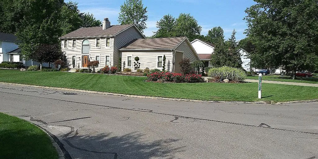 100 Vinetree Pl photo 1
