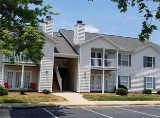 7137 W Friendly Ave APT H, Greensboro, NC 27410