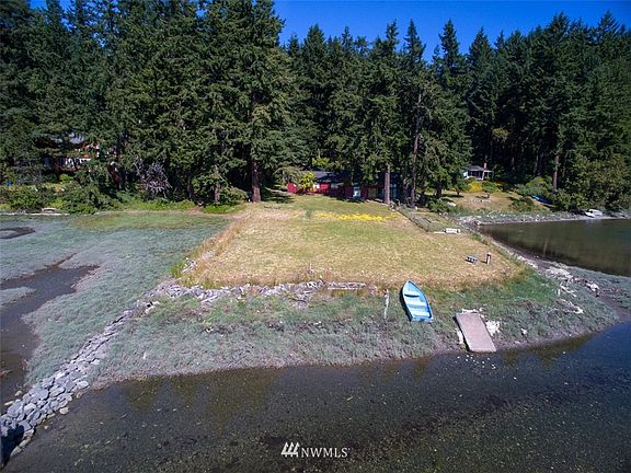 2nd image of 10815 Olallie Lane NE