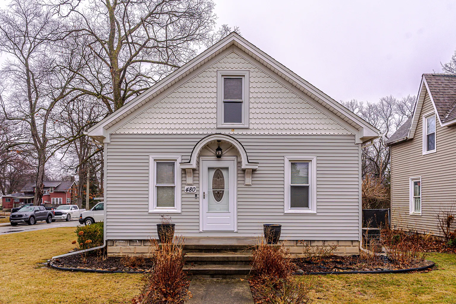 480 Bancroft St photo 1