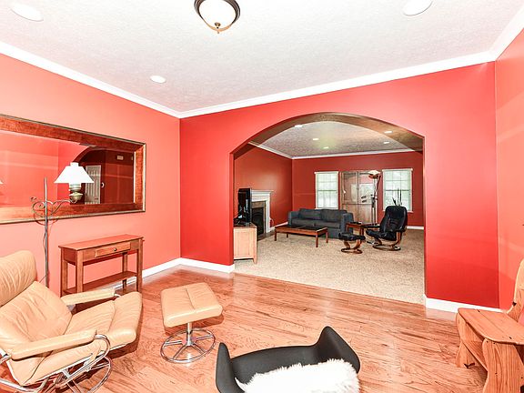 4th image of 8053 Lawrence Woods Blvd