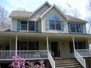 19411 Grave Run Rd, Hampstead, MD 21074