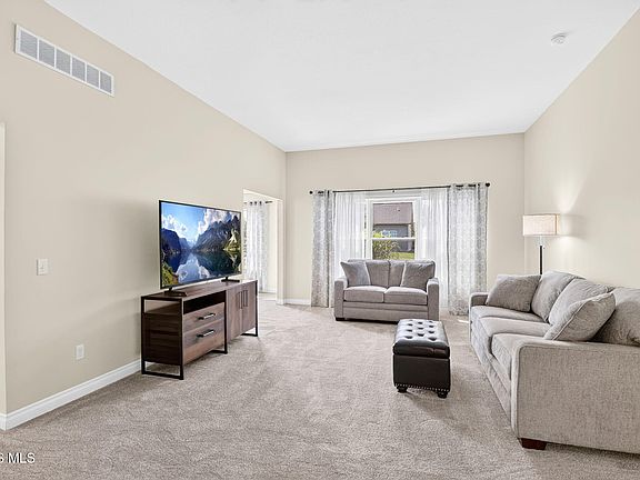 5th image of 10919 S Lakes Dr