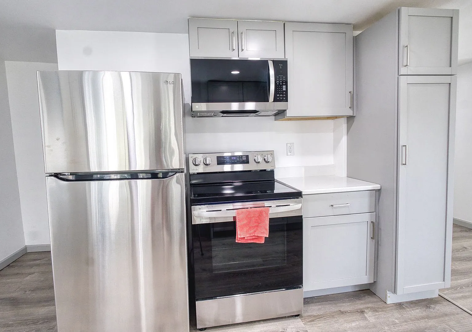 Modern 3-Bed Home with Smart Features & Premium Upgrades — Photo 1