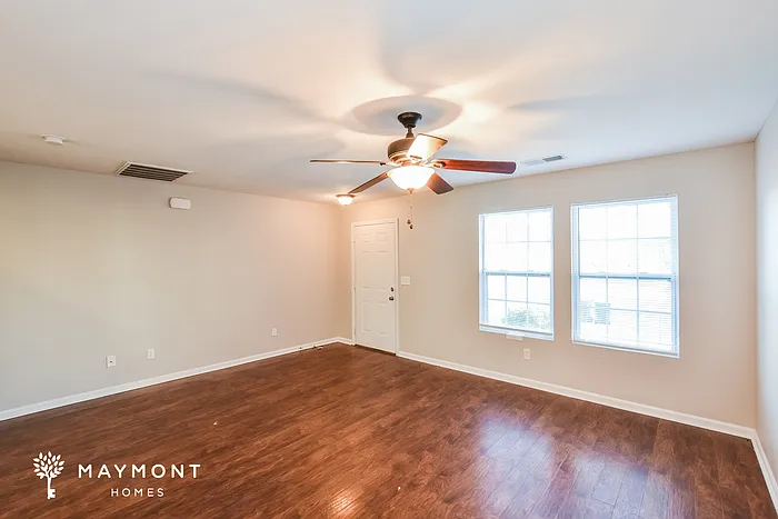 145 Darrow Creek Dr — Photo 4