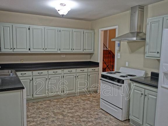 2nd image of 4004 S Crestview Dr NW