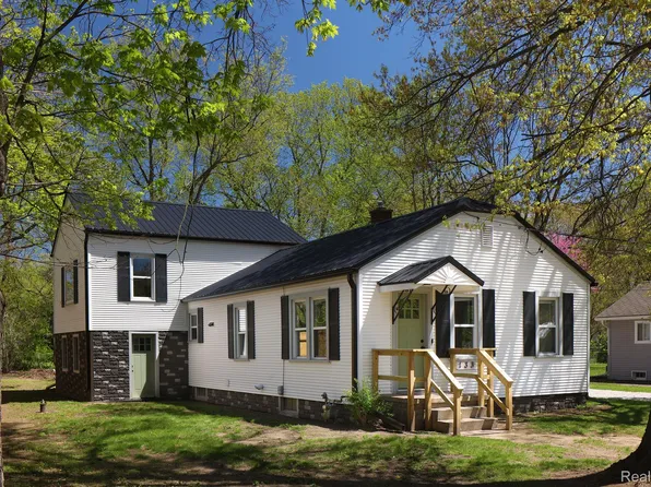 133 Avon Dr, Battle Creek, MI 49037