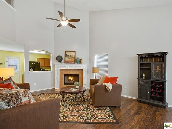 5th image of 711 Sugar Brook Dr