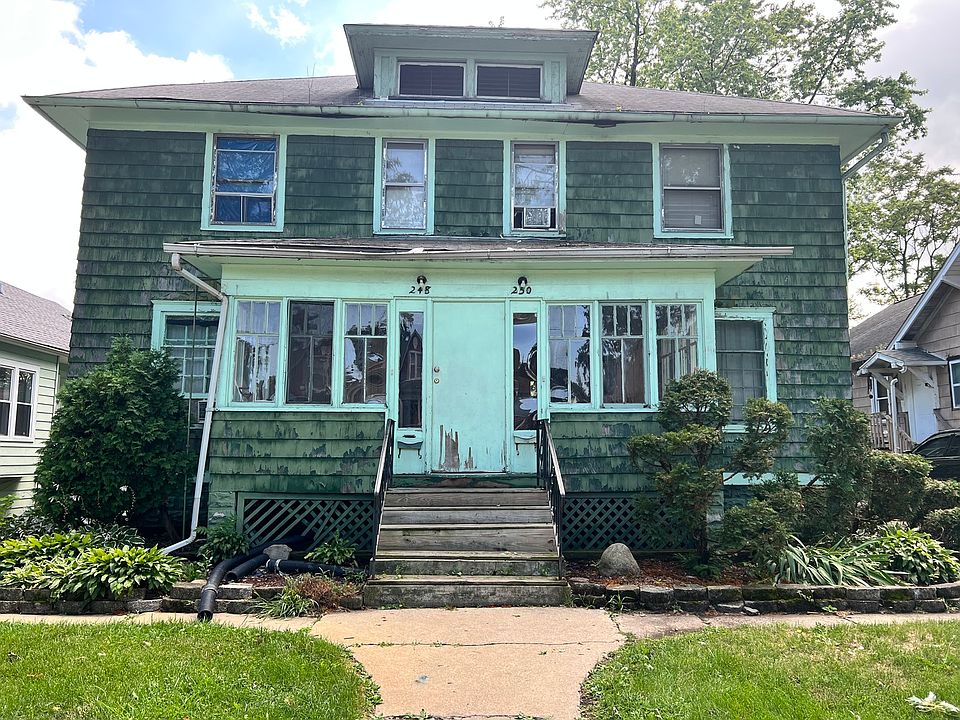 1st image of 248-250 W 15th Pl