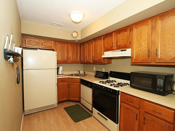 2nd image of 1713-8 19th Blvd
