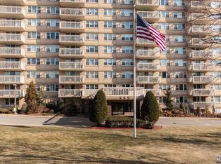 555 North Ave APT 6K, Fort Lee, NJ 07024