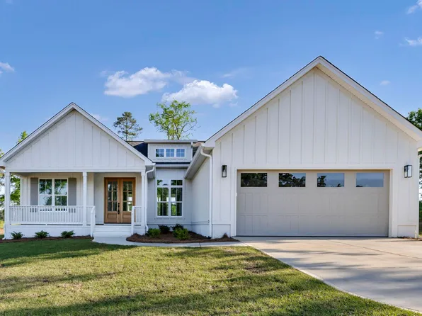 272 Breakwater Dr, Prosperity, SC 29127