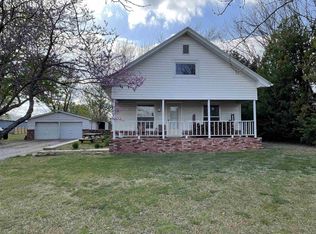 3505 Meadowlark Ln, Winfield, KS 67156