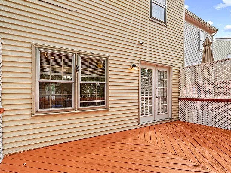 2820 Mozart Dr — Photo 18