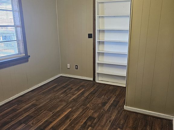 3rd image of 217 N Wilson Ave