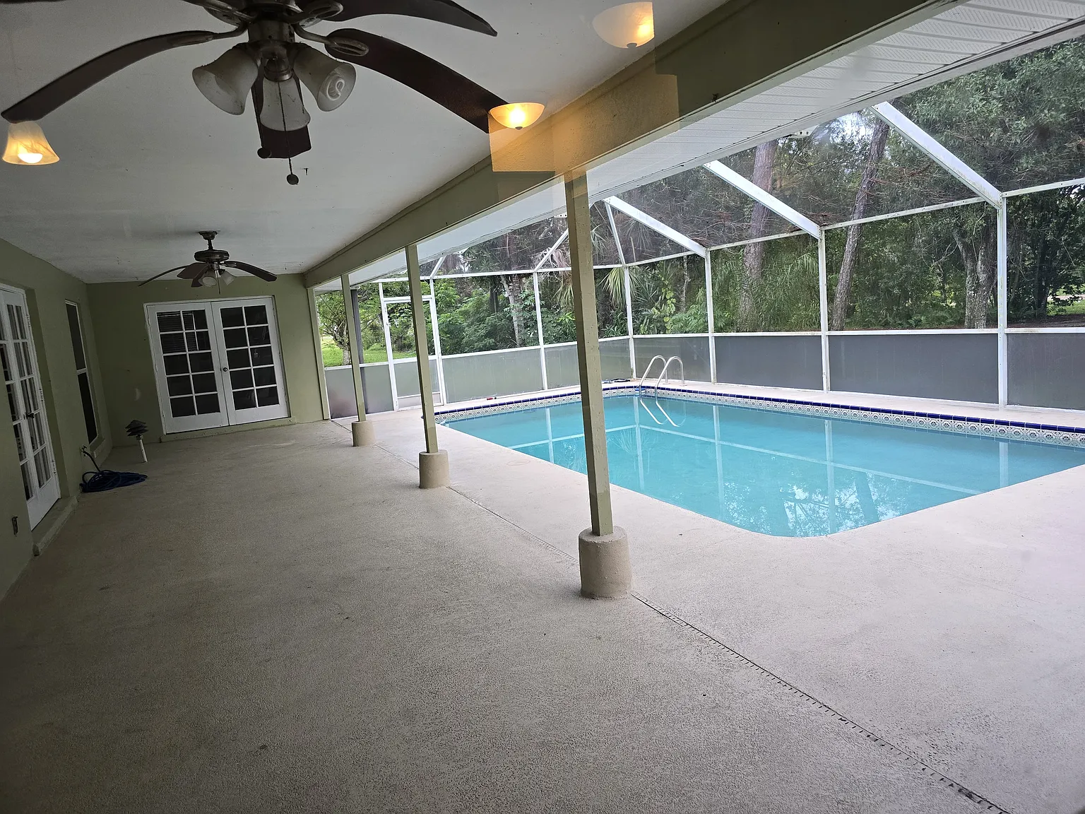 4 bed, 2294 sqft, $3,700 — Photo 2
