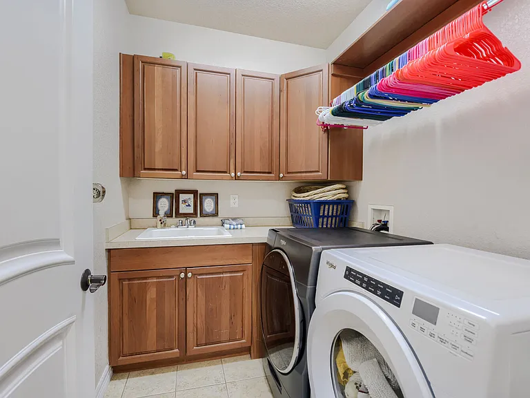 9889 Sunset Hill Cir — Photo 23