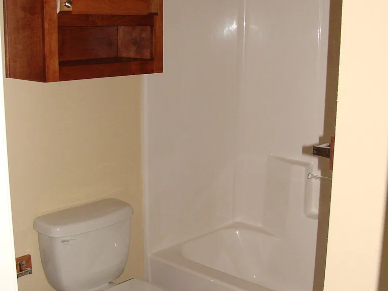 128 Meadow Park Cir #128 — Photo 2