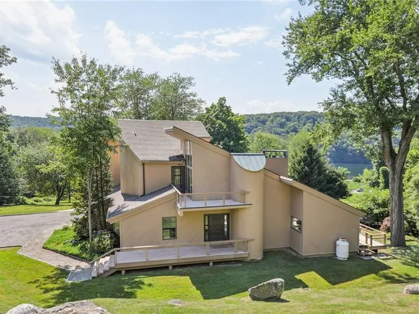 13 Ilana Court, Armonk, NY 10504