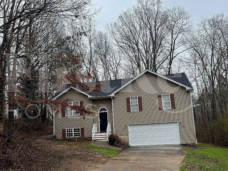 5025 Loving Rd — Photo 1