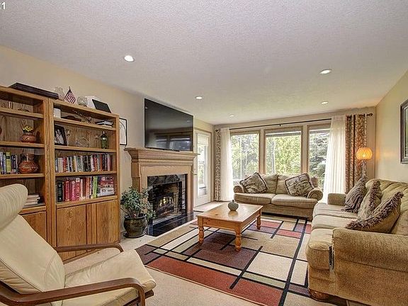 2nd image of 5104 NE 39th Ave