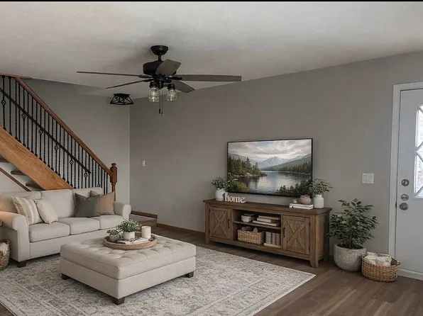 10446 Independence Dr, North Royalton, OH 44133