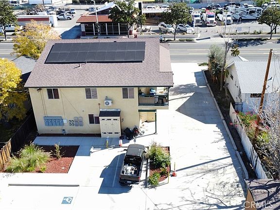 3rd image of 415 N Main St